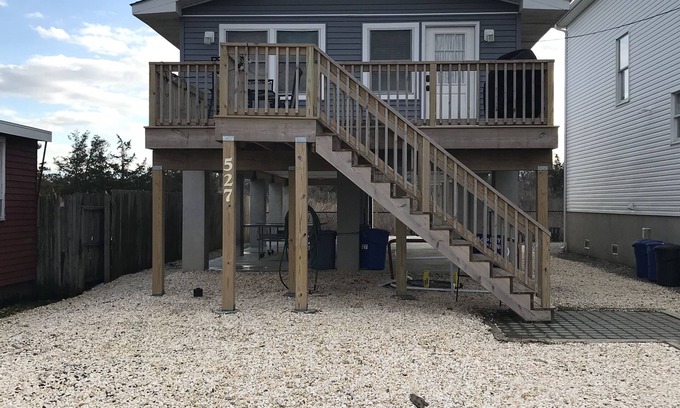 Manasquan House | Cozy Beach House! Rare find only 3 blocks to beautiful Manasquan beach -