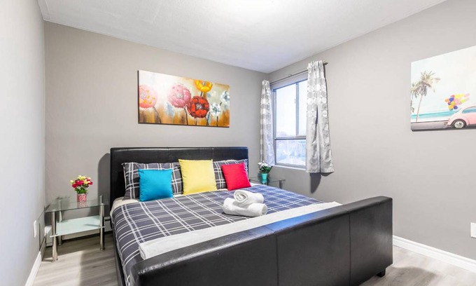Rosedale Apartment | Cozy & Bright-1BR King Apartment - near DT Hamilton!