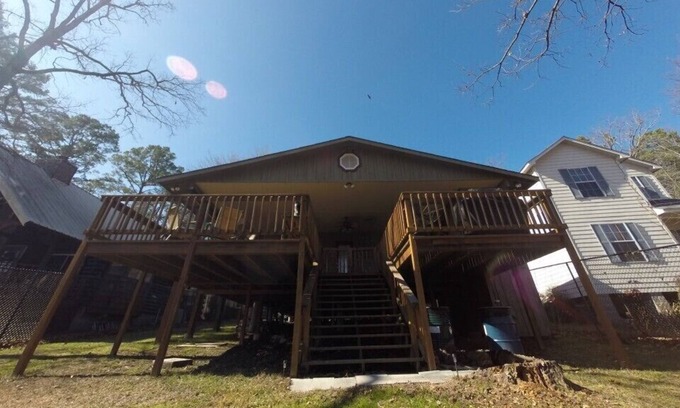Jefferson House | Cozy Cabin Located on Lake O' the Pines . Full kitchen, Big Deck Sleeps 7