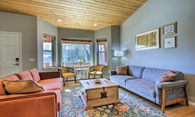 El Jebel House | Cozy Carbondale Escape with Deck and Grill!