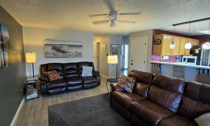 Henderson House | Cozy Colorado home with Serene views meant for pure relaxation!