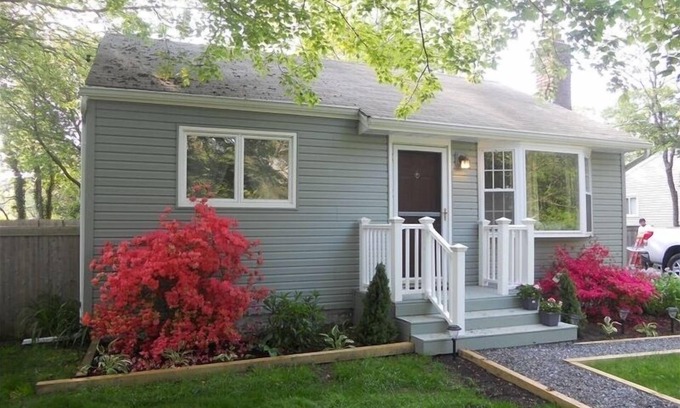 Hampton Bays Cottage | Cozy Cottage Near the Beach
