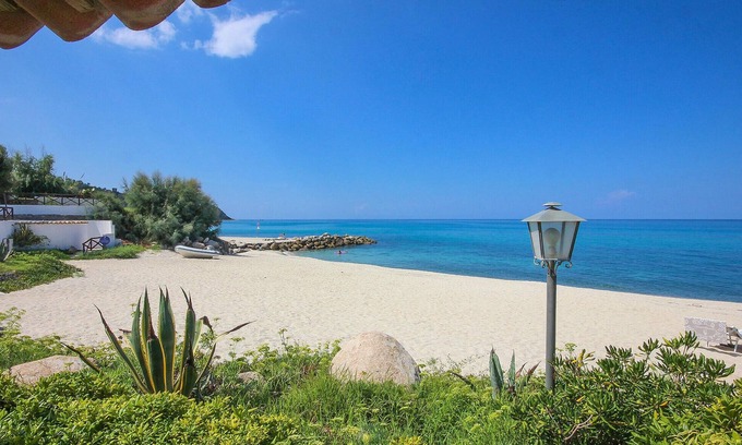 Isca Marina House | Cozy home in Isca Marina with WiFi