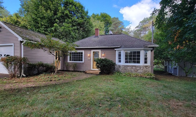 Valley House | Cozy House in Syracuse Valley Neighborhood
