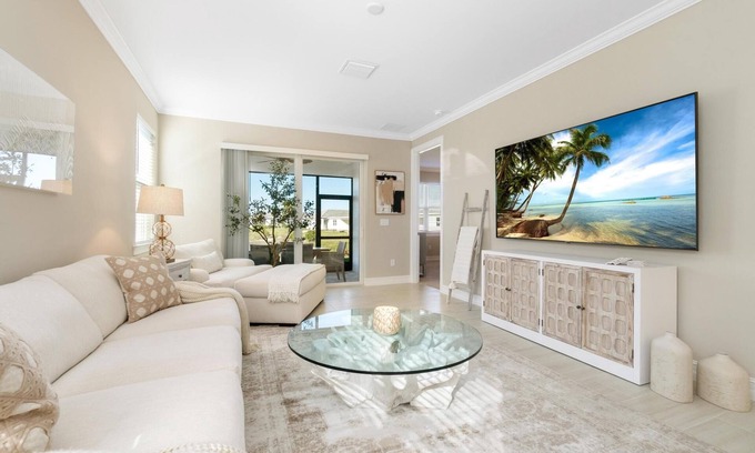 Bonita Springs House | Cozy Modern Sunny Haven w. 5 Star Amenities