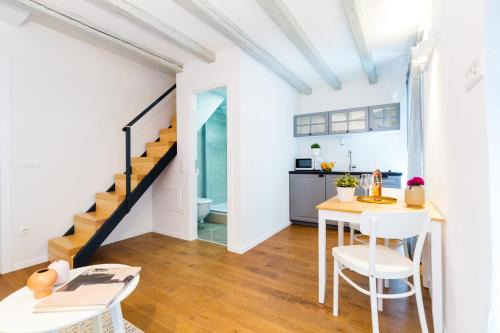 Rovinj Apartment | Cozy Montalbano Studios by Irundo