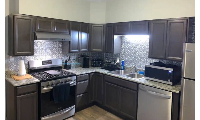 South Side Slopes House | Cozy Newly Renovated 3-Story Home.