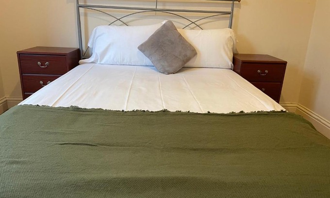 Glasgow Apartment | Cozy Nights - Midlock St