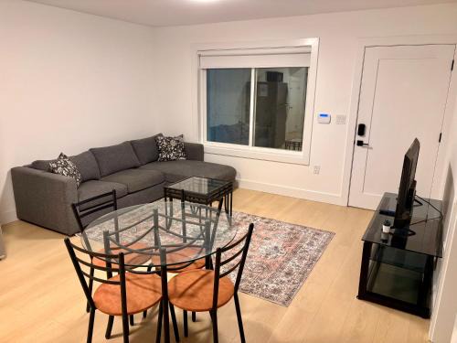 Langley Apartment | Cozy Private Suite in Langley