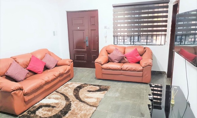 Accra Apartment | Cozy Quiet & Fantastic Close to Highway