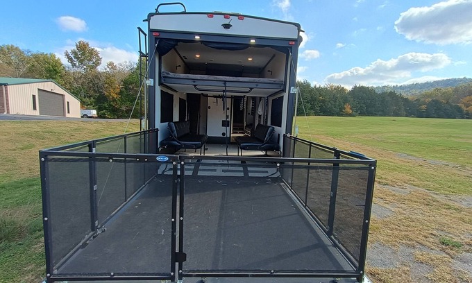 Woodbury House | Cozy RV in charming Woodbury with WiFi, AC
