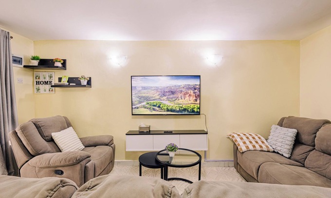 Kenya Apartment | Cozy Stays by J-perfect getaway 1-bedroom apartment in Githunguri