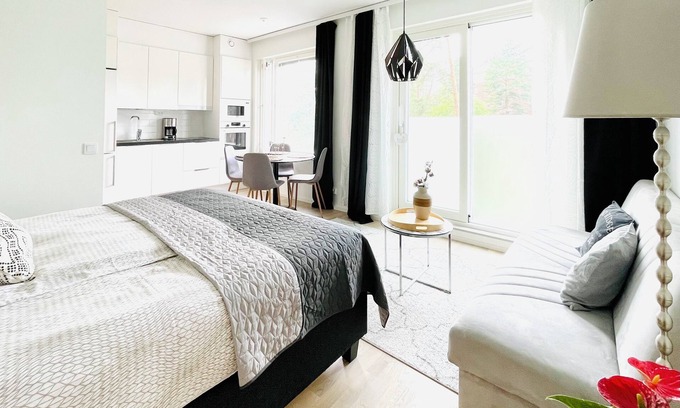 Lantinen District Apartment | Cozy studio, close to Helsinki and shopping centern