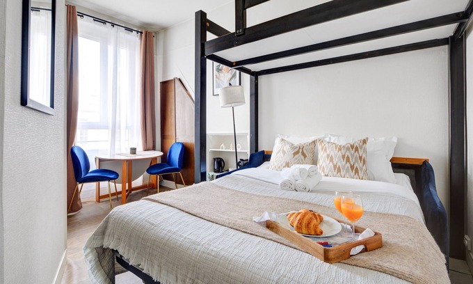 3rd Arrondissement Apartment | Cozy Studio for 2 in Le Marais