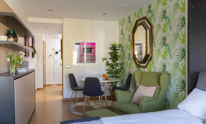 Chueca Apartment | Cozy studio overlooking Pedro Zerolo Square