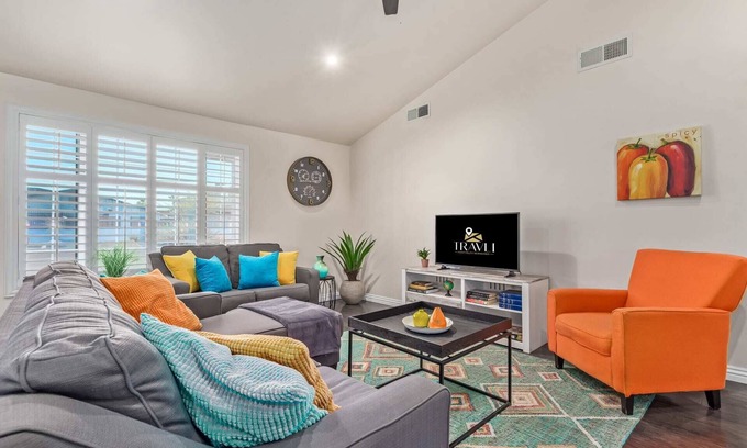 Coronado House | Cozy SW Casa|5 Mins to DT PHX|Sleeps 6