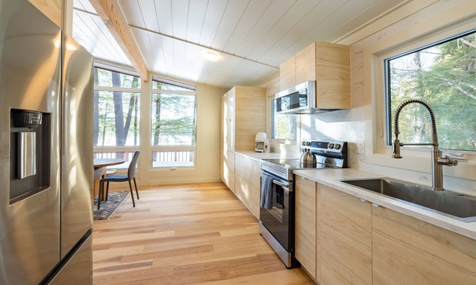 Lake of Bays Cabin | Cozy Waterfront Muskoka Cabin
