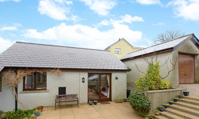 Wiseman's Bridge Cottage | Craig Y Don