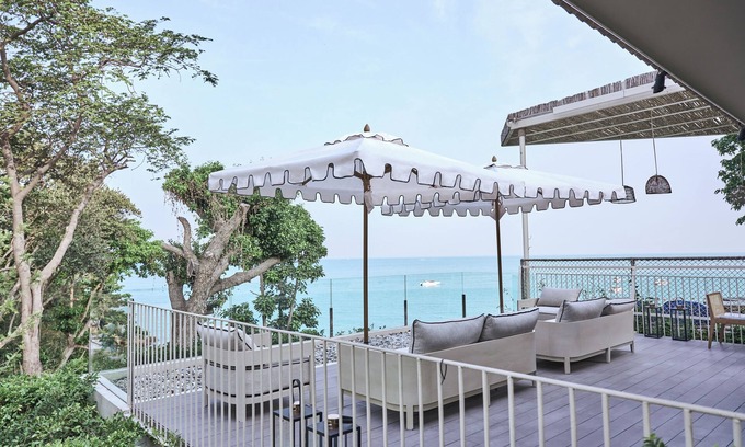 Pratumnak Hill Hotel | Cross Pattaya Pratamnak