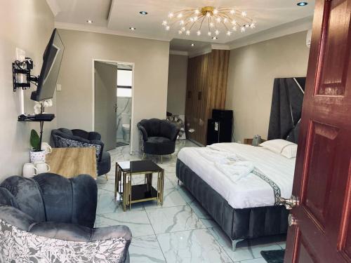 Pretoria House | Crown Palace Guesthouse