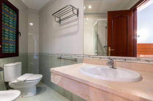 Puerto de la Duquesa Apartment | CT 240 - Beachfront Apartment -Don Juan Manilva