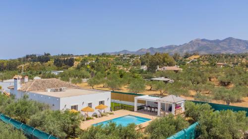Alhaurin el Grande House | Cubo's La Luz del Valle Rural House
