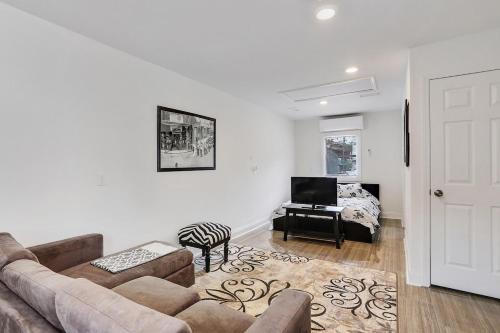 Treme Apartment | Cute Studio 7blocks from French Q steps to Jazz venues, free gated parking included