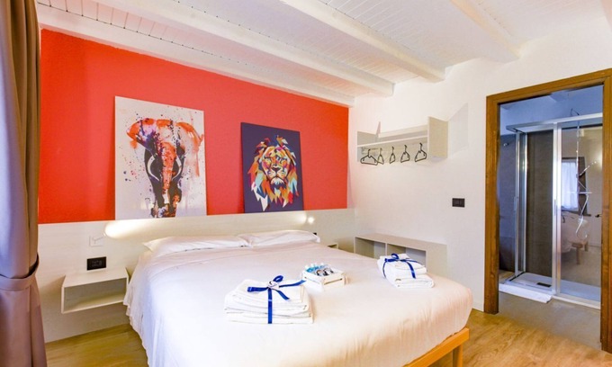 Belluno Apartment | Cyclamen - Room in nature with private bathroom