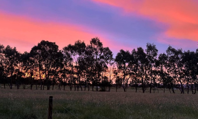 Wooragee House | Cycle on Star Wooragee right near Beechworth