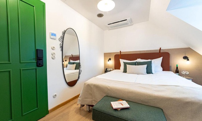 Gellert Hill Hotel | Czakó Bed&Breakfast