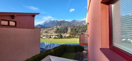 Haus im Ennstal Apartment | Dachsteinblick by Alpendyll Apartments
