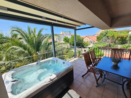 Crikvenica Apartment | DAMIR - apartment with Jacuzzi