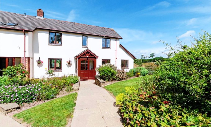 Brayford Cottage | Dassel Cottage