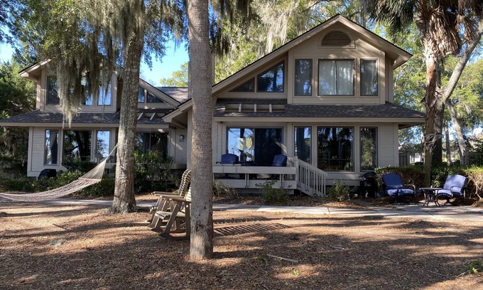 Dataw Island House | Dataw Island Villa on Ocean Waterway with Dock, Kayak, Bikes, WIFI, 4 TVs, Grill