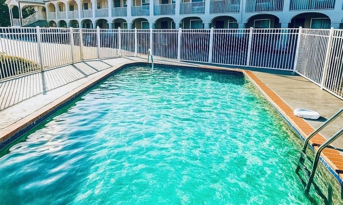 Bradenton Hotel | Days Inn by Wyndham Bradenton I-75