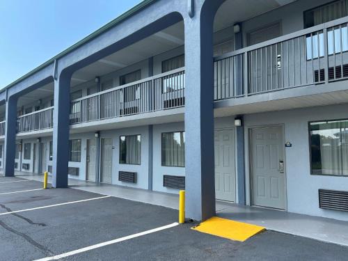Peach County Hotel | Days Inn by Wyndham Byron