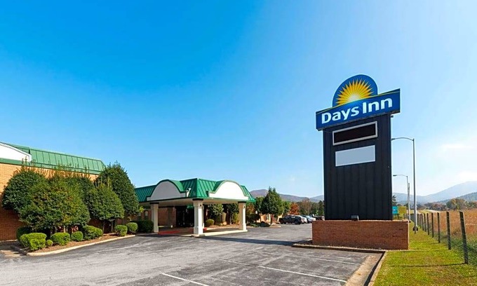 Luray Hotel | Days Inn by Wyndham Luray Shenandoah