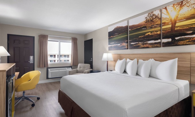 Las Vegas Hotel | Days Inn by Wyndham Las Vegas Airport Near the Strip