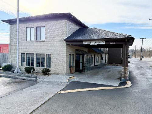 Morristown Hotel | Days Inn by Wyndham Morristown
