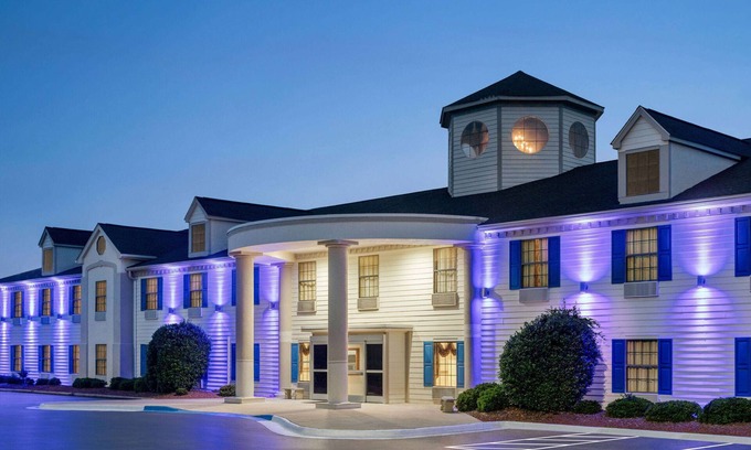 Shallotte Hotel | Days Inn by Wyndham Shallotte