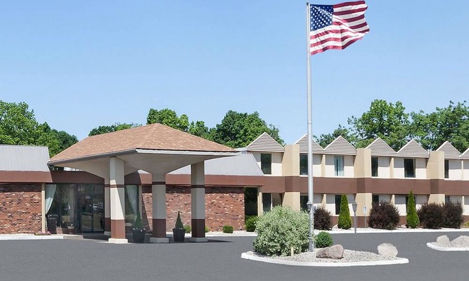 Albion Hotel | Days Inn by Wyndham Albion