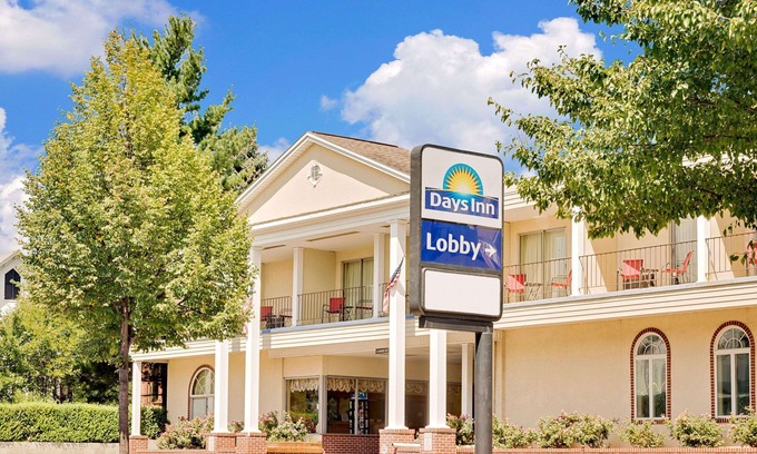 Waynesboro Hotel | Days Inn by Wyndham Waynesboro