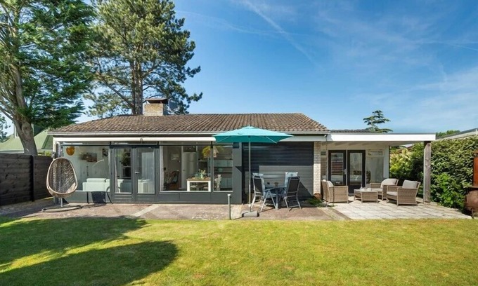 Ouddorp House | De Toekomst 16 quiet and privately situated near the North Sea