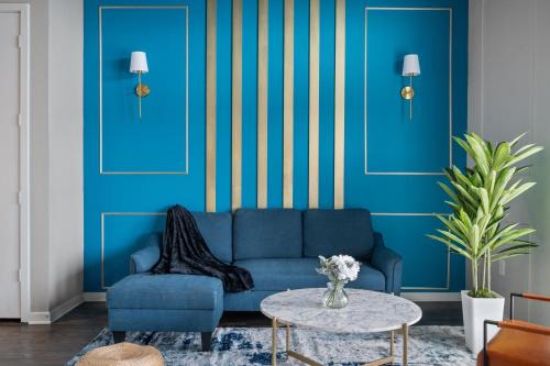 St. Edwards Apartment | Debut SOCO