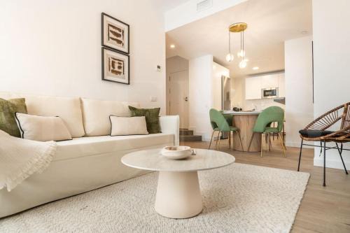 El Ejido Apartment | Delightful and bright apartment in center by REMS