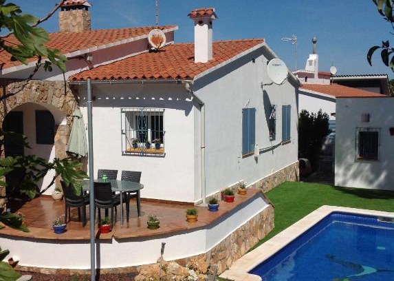 L'Escala House | Delightful Villa close to the beach