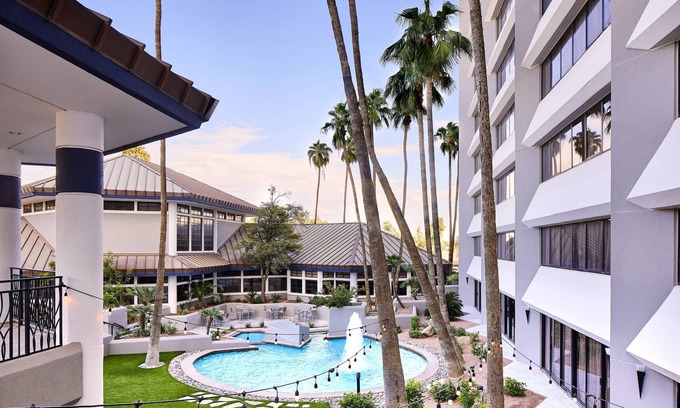 Mesa Hotel | Delta Hotels by Marriott Phoenix Mesa