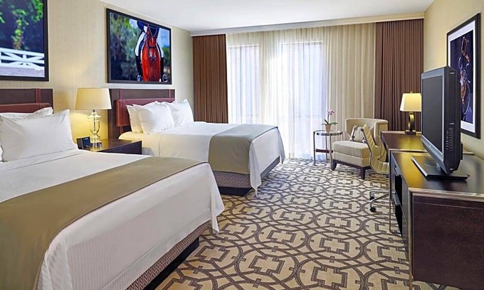 Hunt Valley Hotel | Delta Hotels by Marriott Baltimore Hunt Valley