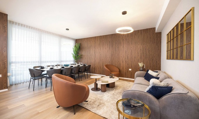 Jerusalem Apartment | Deluxe 5BR Dream Stay at Bayit Vegan/Ramat Sharet