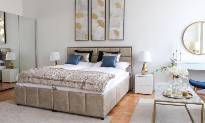 Nepszinhaz negyed Apartment | Deluxe apt with 2 bedrooms and AC